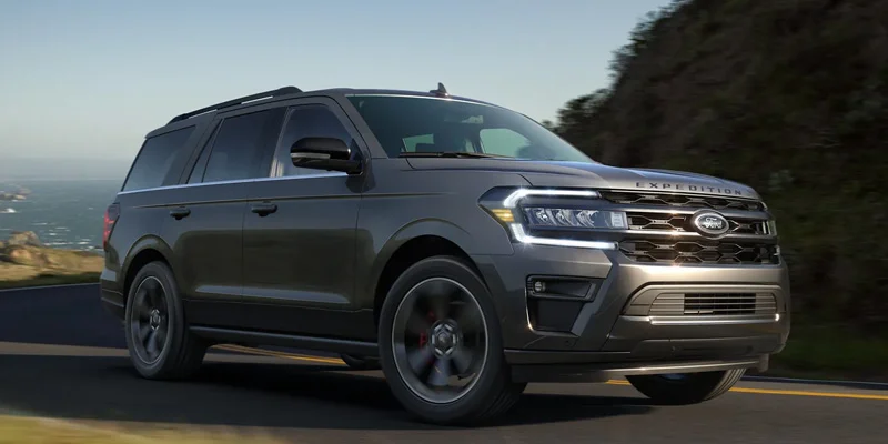 Ford Expedition - 7 Amazing Car Safety Features on Today's Fords