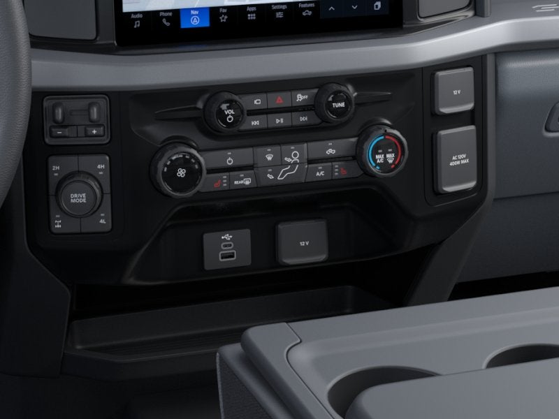 2026 Ford Super Duty F-350® XLT