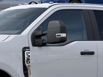 2027 Ford Super Duty F-350® XLT