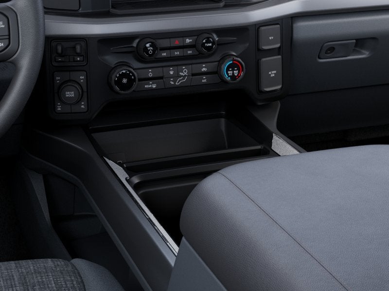 2027 Ford Super Duty F-350® XLT