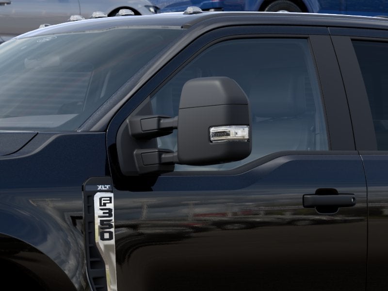 2027 Ford Super Duty F-350® XLT