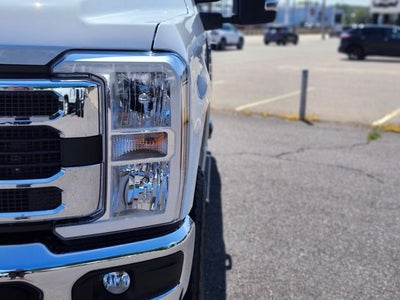 2026 Ford Super Duty F-350® XLT