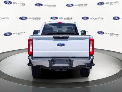 2026 Ford Super Duty F-350® XLT
