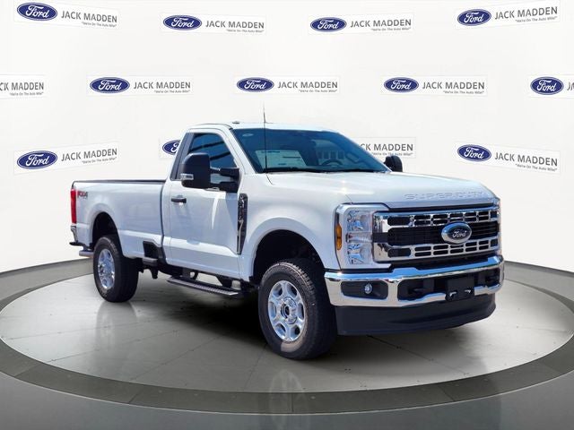2026 Ford Super Duty F-350® XLT