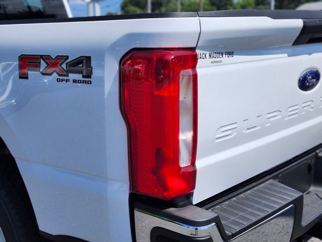 2026 Ford Super Duty F-350® XLT
