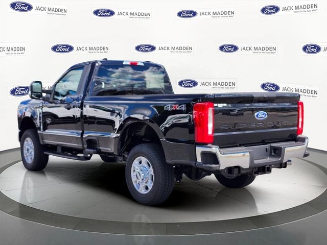 2026 Ford Super Duty F-350® XLT