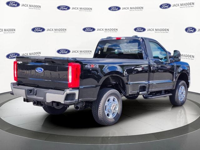2026 Ford Super Duty F-350® XLT