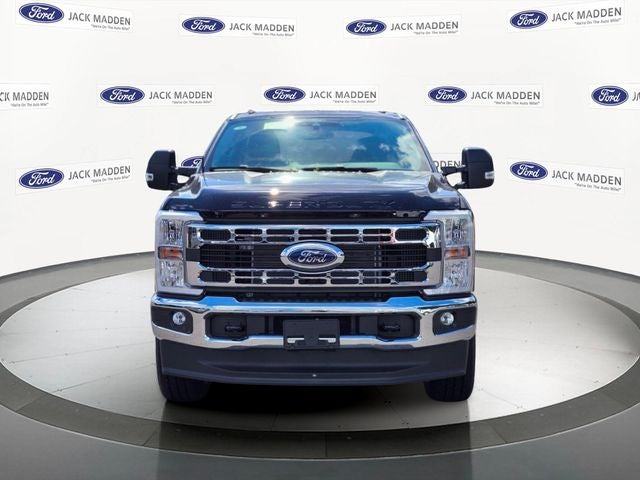 2026 Ford Super Duty F-350® XLT