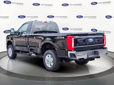 2026 Ford Super Duty F-350® XLT