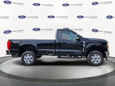 2026 Ford Super Duty F-350® XLT