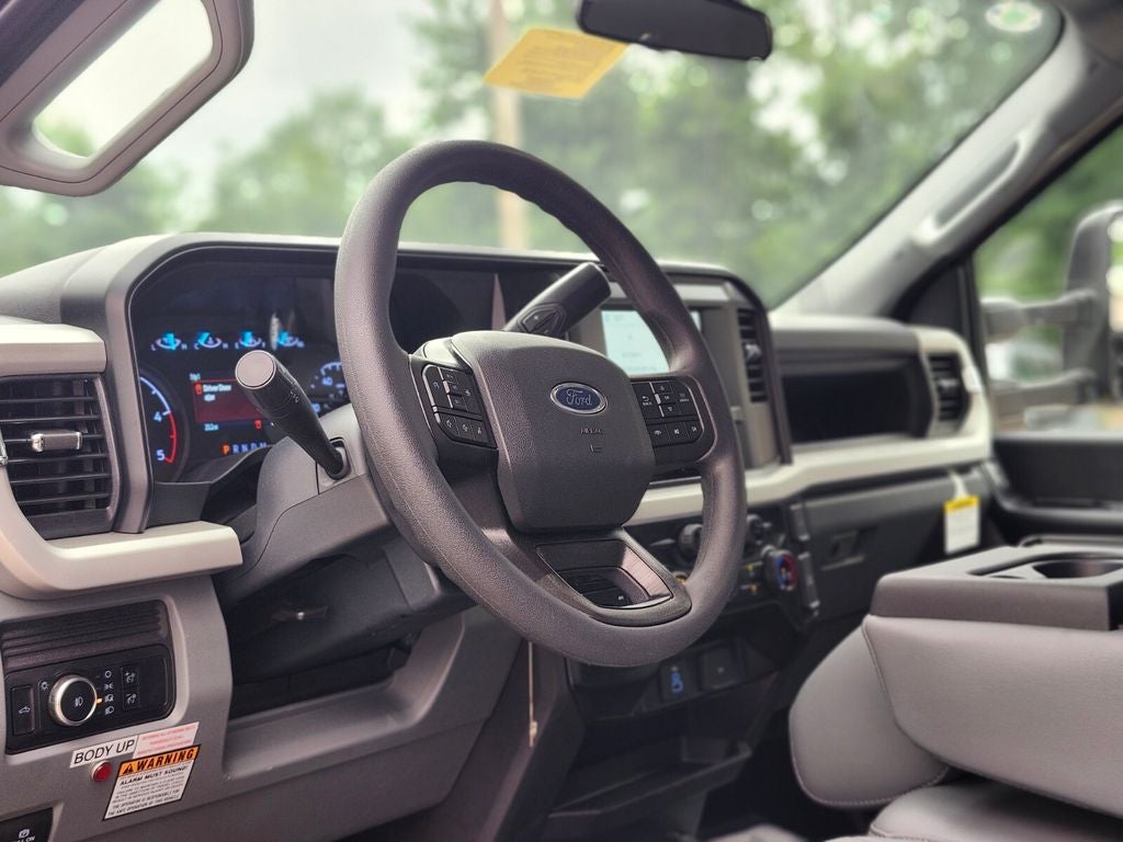 2026 Ford F-550SD XL DRW w/12' DynaPro Landscaper Body