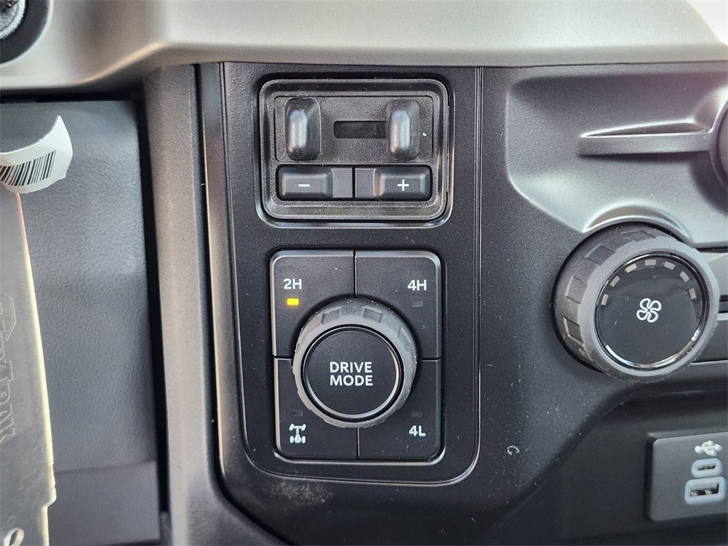 2026 Ford F-350SD XL w/ 9' Duramag Aluminum Service Body