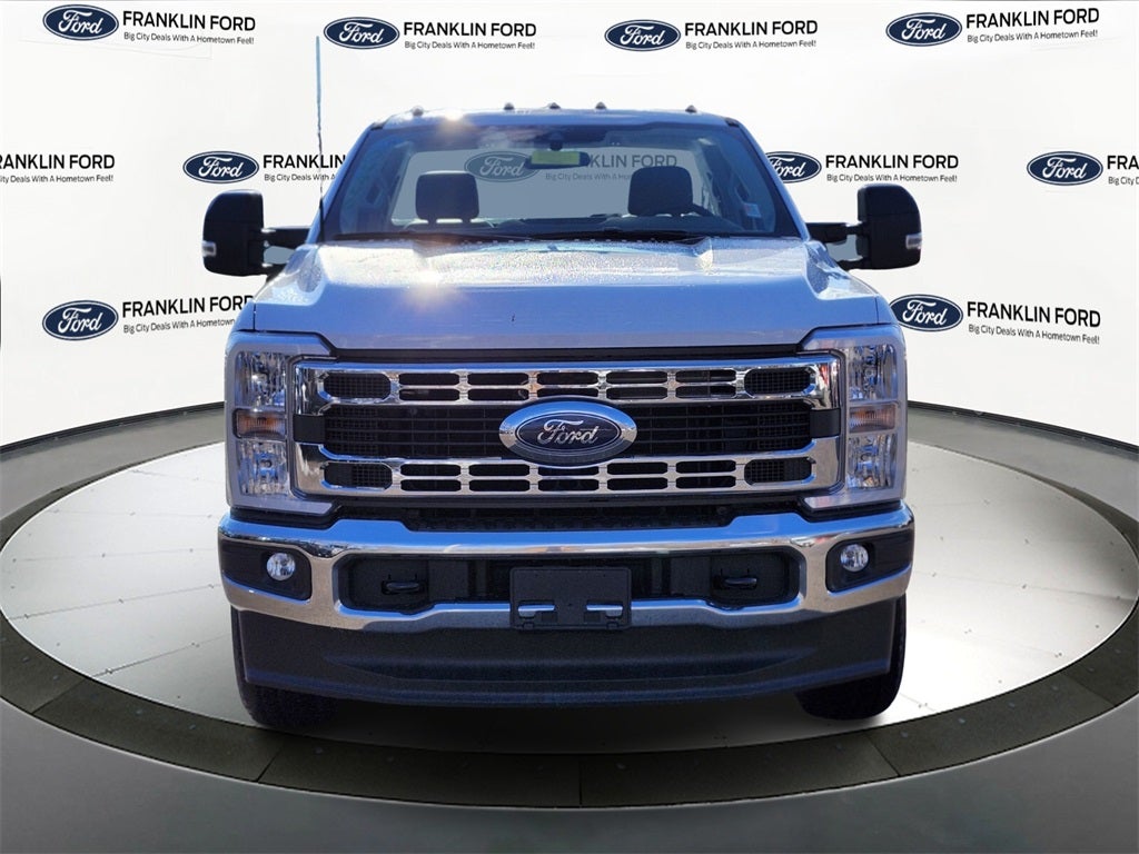 2026 Ford F-350SD XL w/ 9' Duramag Aluminum Service Body