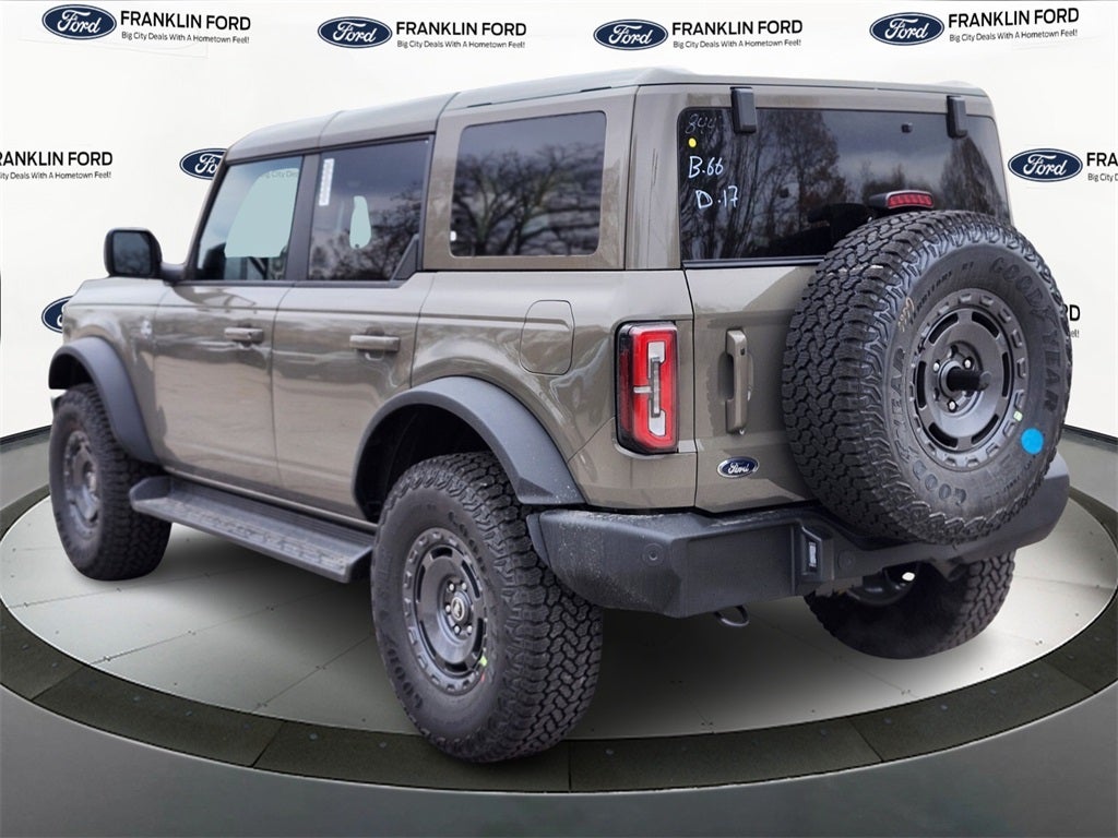 2025 Ford Bronco Outer Banks