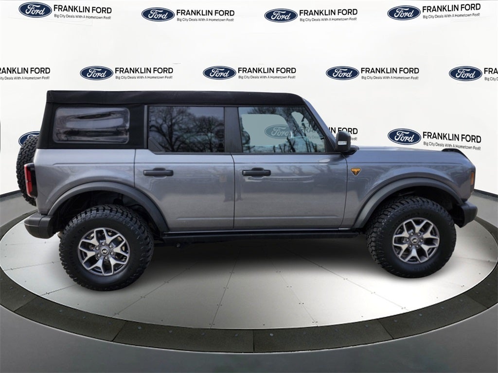 2023 Ford Bronco Base