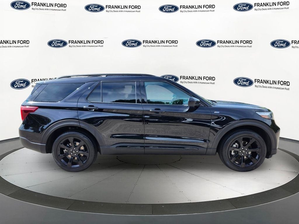 2023 Ford Explorer ST-Line