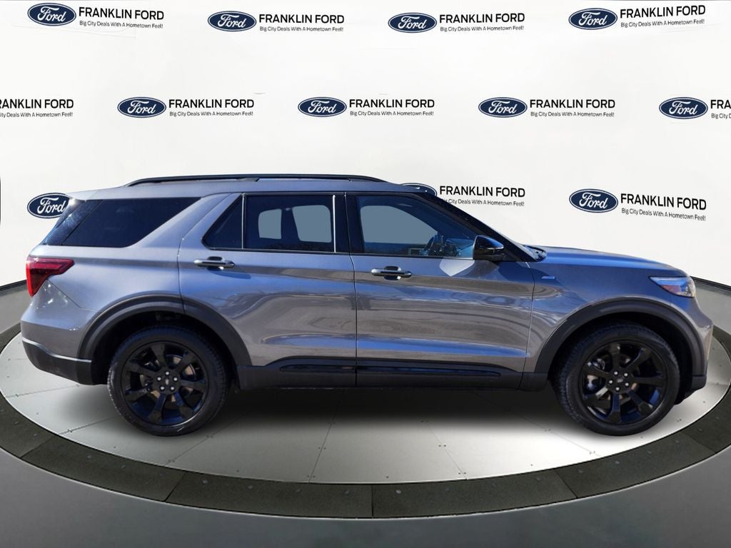 2022 Ford Explorer ST-Line