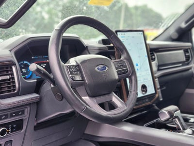 2023 Ford F-150 Lightning Lariat