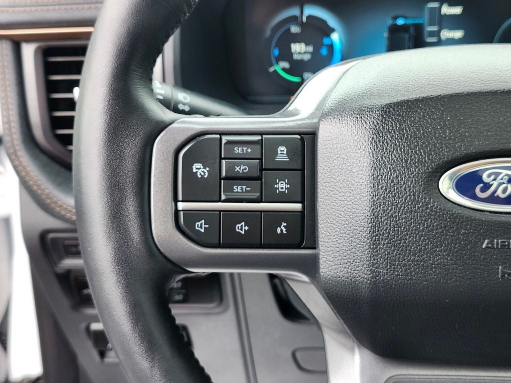 2023 Ford F-150 Lightning Lariat