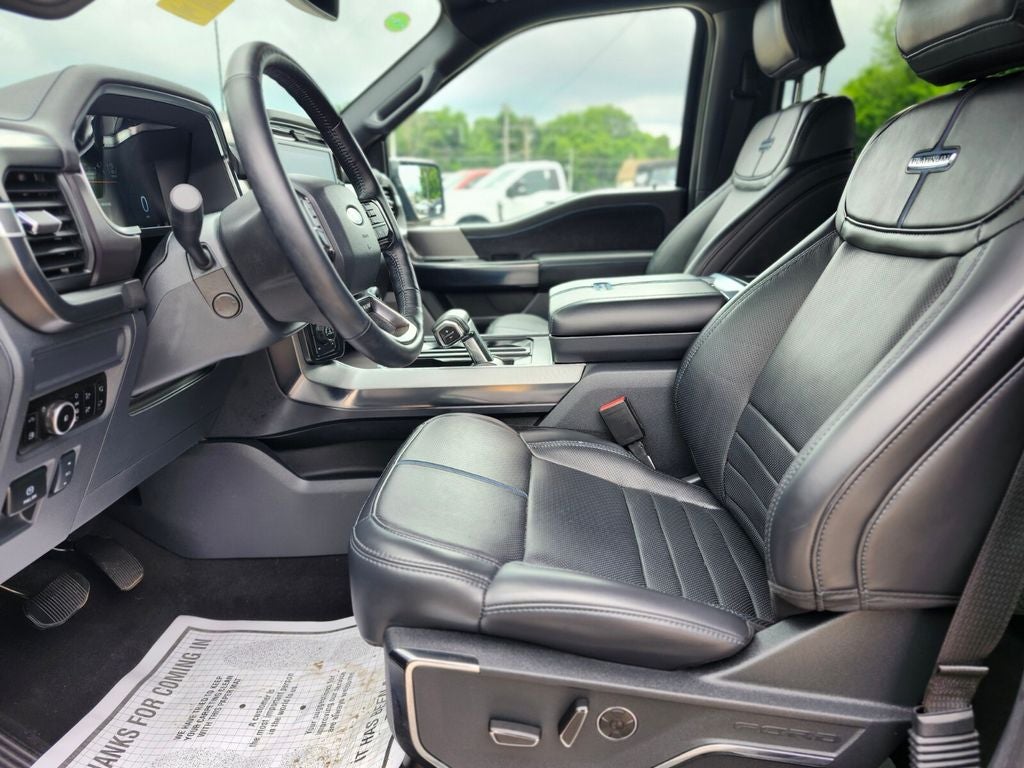 2025 Ford F-150 Platinum