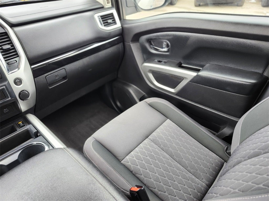 2021 Nissan Titan SV