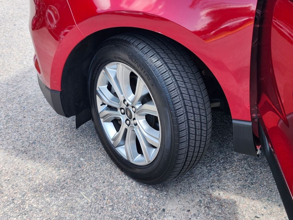 2023 Ford Edge Titanium