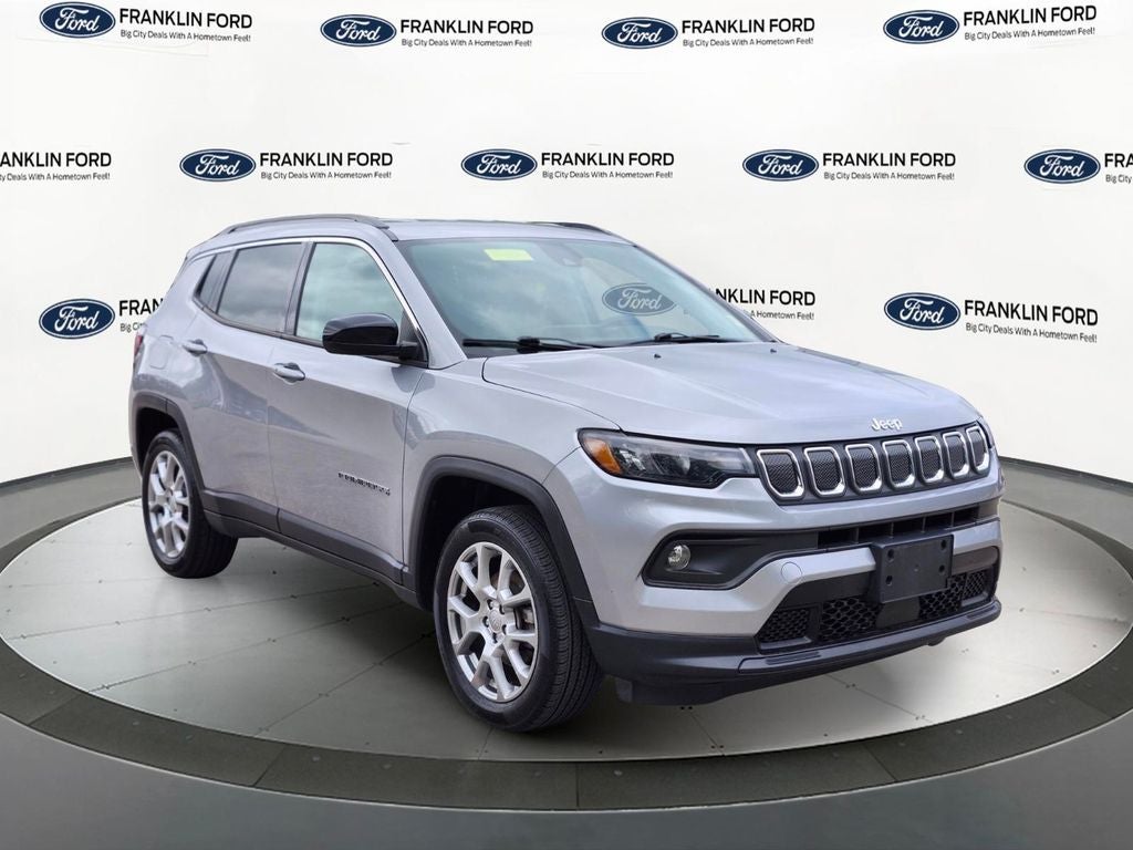 2022 Jeep Compass Latitude Lux
