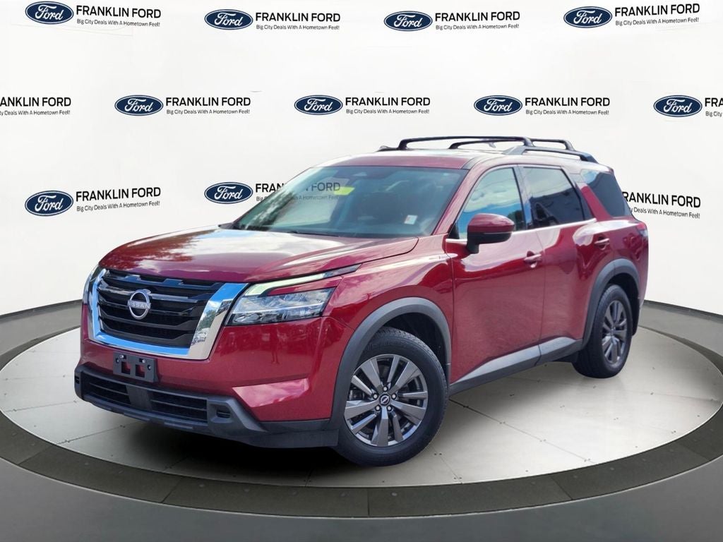 2022 Nissan Pathfinder SV