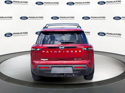 2022 Nissan Pathfinder SV