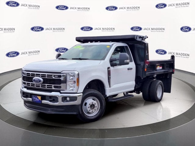 2025 Ford F-350 Super Duty Chassis Cab XL