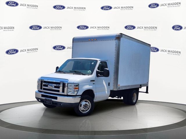 2015 Ford E-350SD Base Cutaway