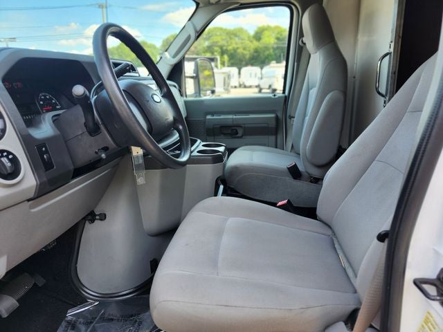 2015 Ford E-350SD Base Cutaway