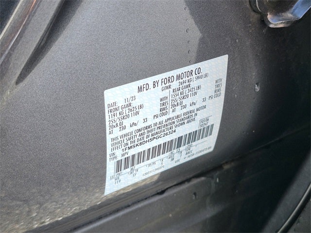 2023 Ford Explorer XLT