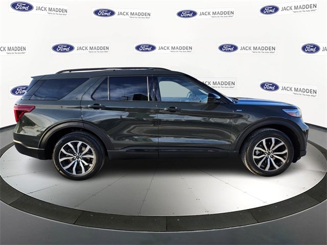 2022 Ford Explorer ST-Line