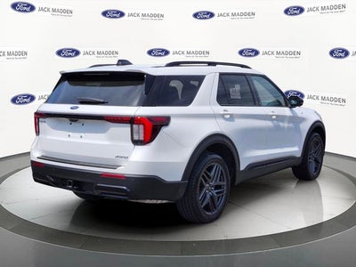 2025 Ford Explorer ST-Line