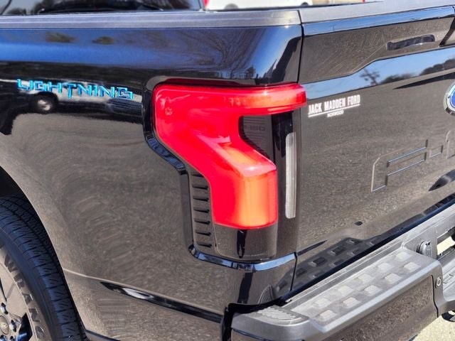 2023 Ford F-150 Lightning XLT