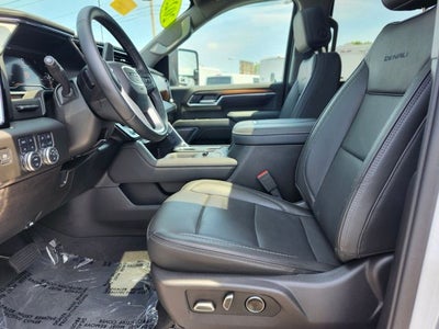2025 GMC Sierra 2500HD Denali