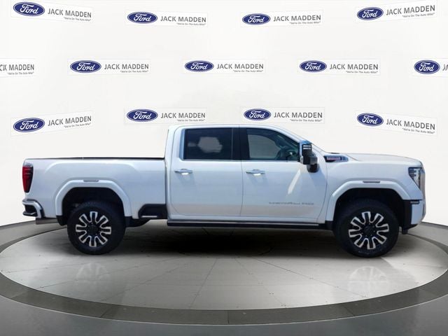 2025 GMC Sierra 2500HD Denali