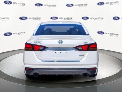 2021 Nissan Altima 2.0 SR