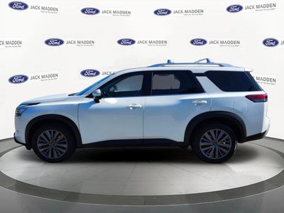2023 Nissan Pathfinder SL