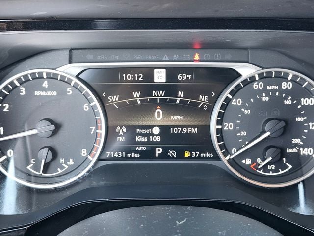 2023 Nissan Pathfinder SL