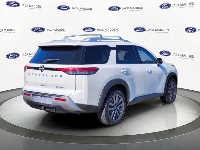 2023 Nissan Pathfinder SL
