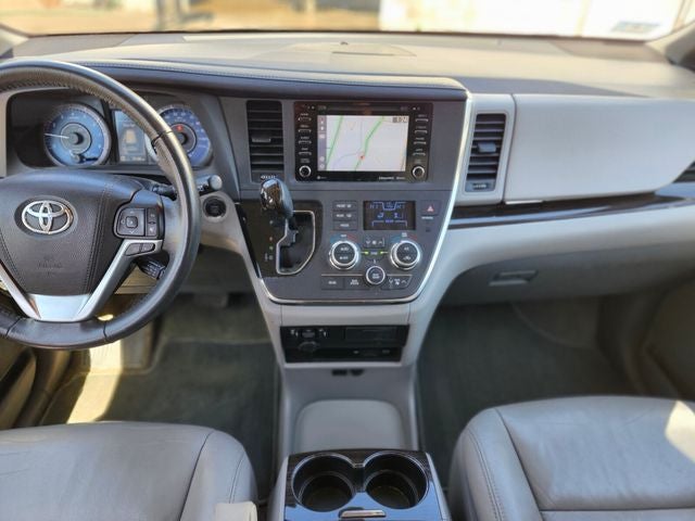 2018 Toyota Sienna XLE Premium 7 Passenger