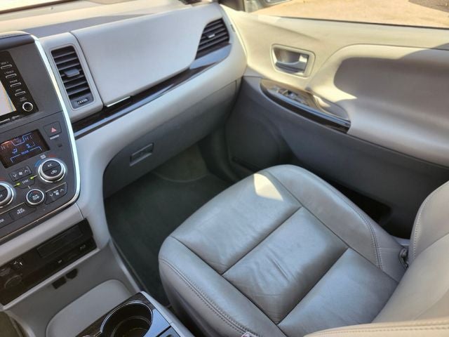 2018 Toyota Sienna XLE Premium 7 Passenger