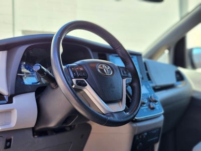 2018 Toyota Sienna XLE Premium 7 Passenger