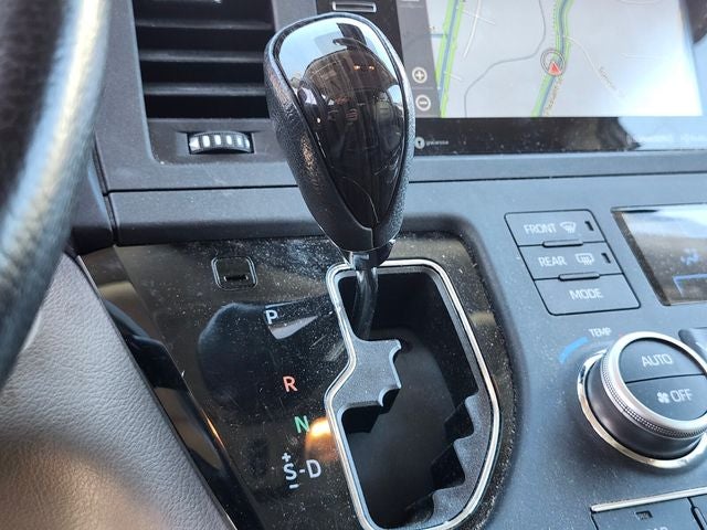 2018 Toyota Sienna XLE Premium 7 Passenger