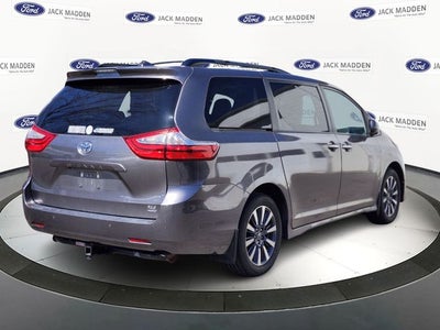 2018 Toyota Sienna XLE Premium 7 Passenger