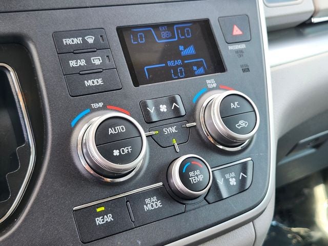 2020 Toyota Sienna LE 8 Passenger