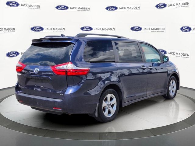 2020 Toyota Sienna LE 8 Passenger