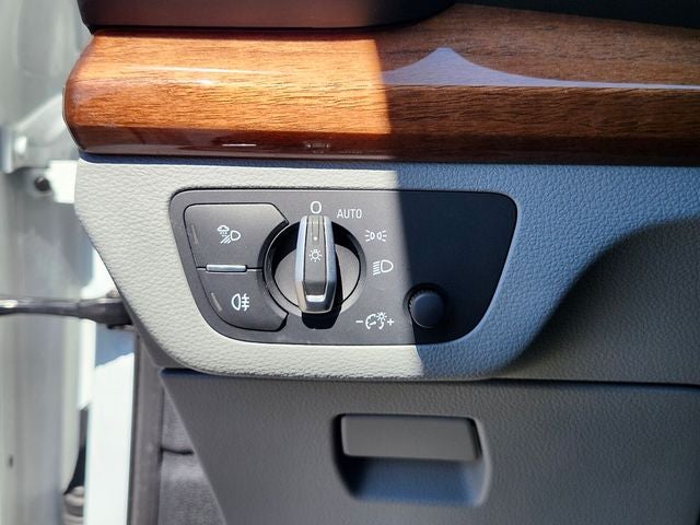 2021 Audi Q5 45 Premium Plus quattro
